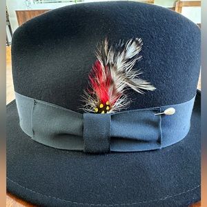 Jaunty Linwood Avenue By Broner Melodrama Black Lite Felt Wool Hat. Gorgeous!!